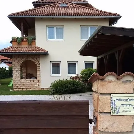 Mediterrania アパート ケストヘイ