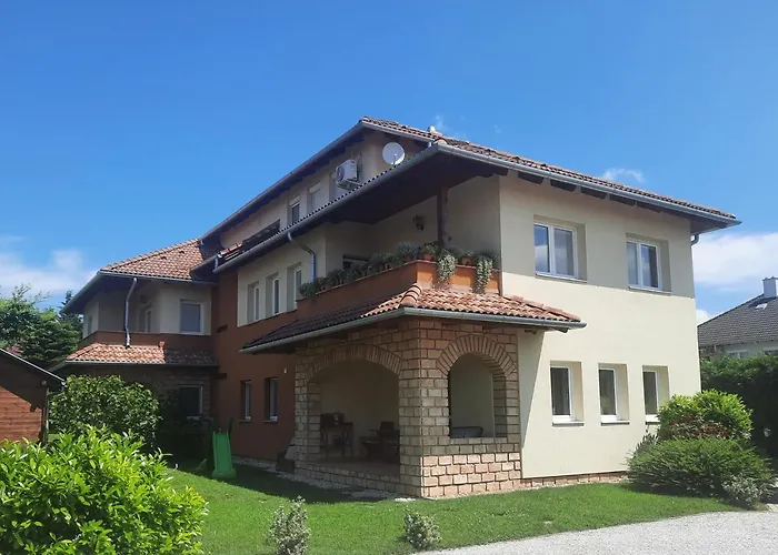 Mediterrania Apartment *